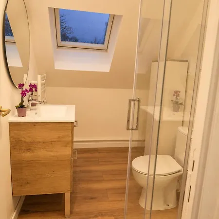 Maison Entière - 8 Personnes - Jardin - Parking Privé -proche Laval * Loiron-Ruille